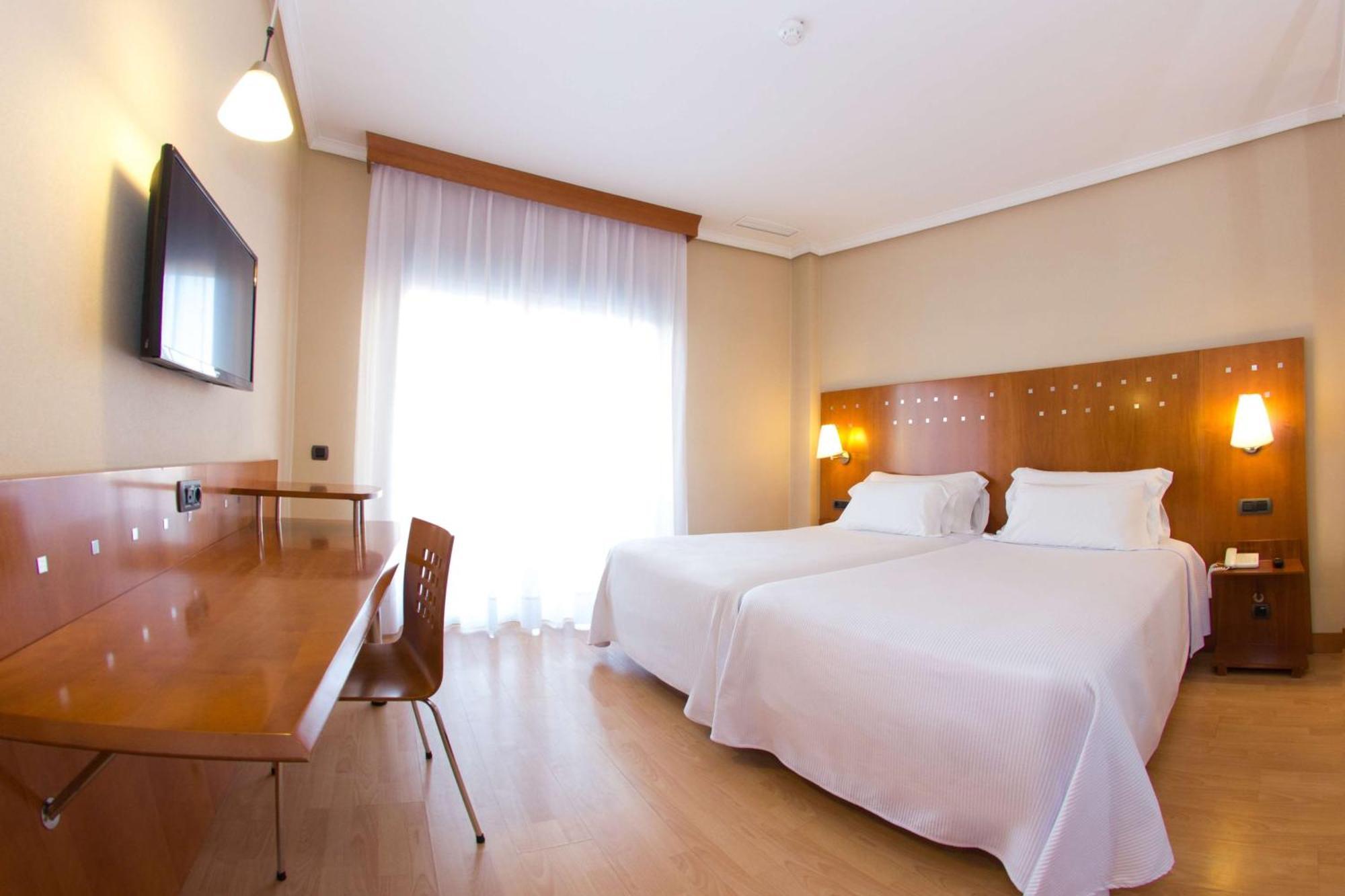 Nh San Pedro Hotel