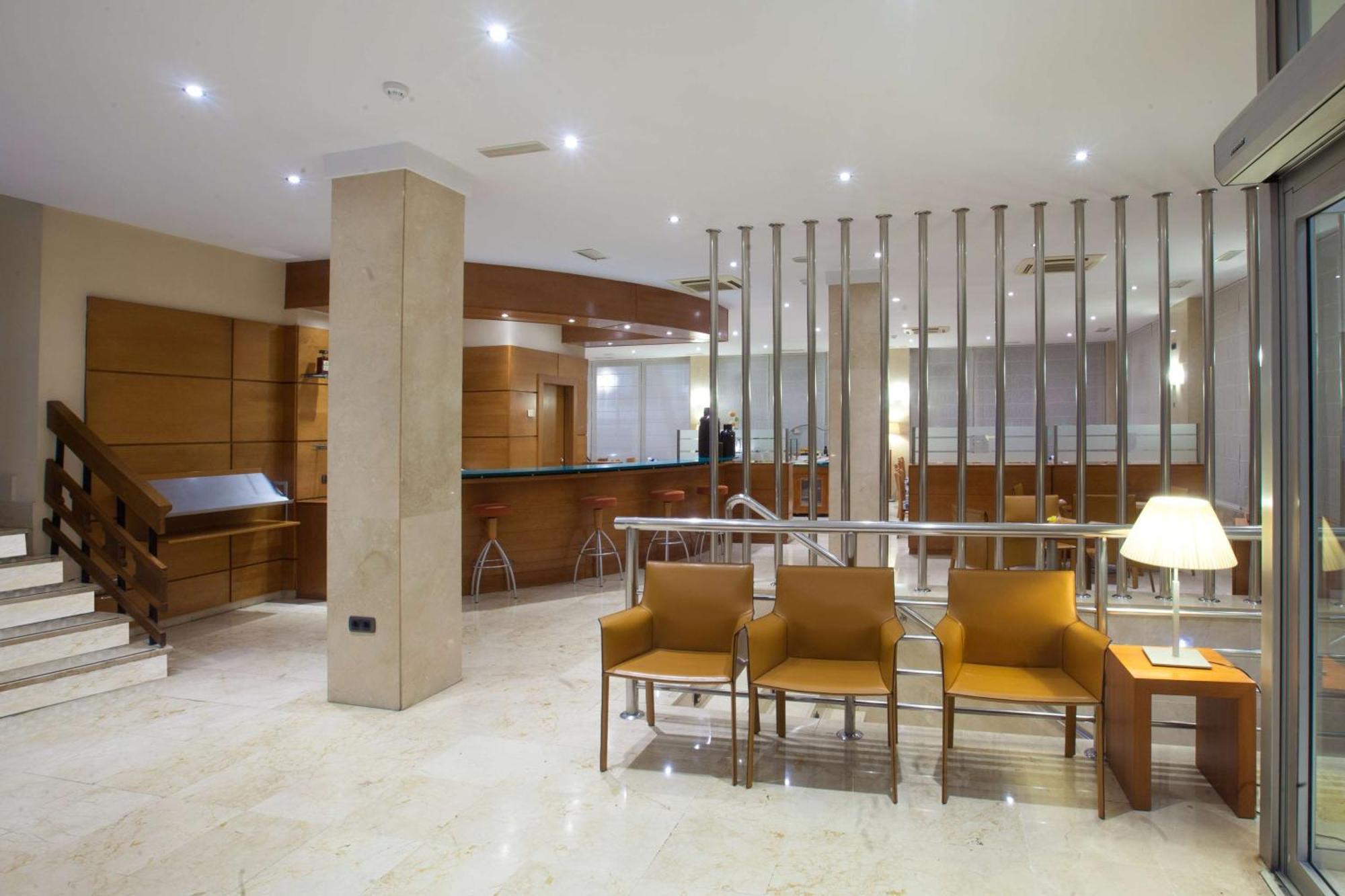 Hotel Nh San Pedro 3*
